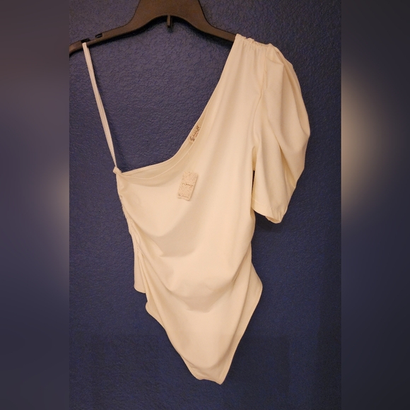 FREE People X Intimately Somethin Bout You One-Shoulder Bodysuit In Cream Sz Med - Picture 4 of 13